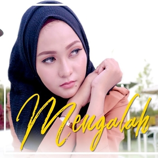 Nazia Marwiana - Mengalah.mp3